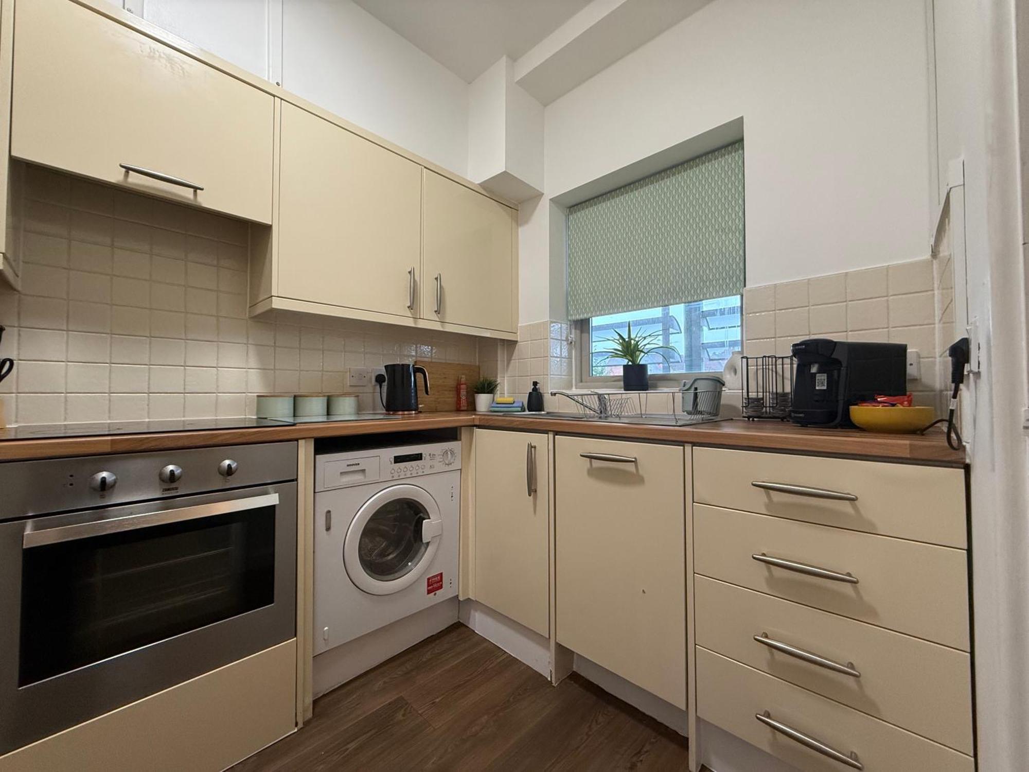 Vibrant Cosy 2 Bedroom Apartment Coventry Exterior photo