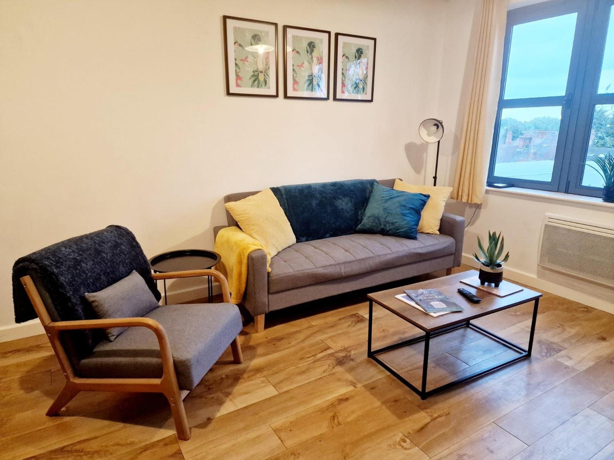 Vibrant Cosy 2 Bedroom Apartment Coventry Exterior photo